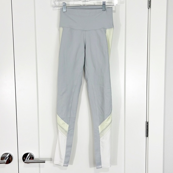 Alo Yoga Size XS Gray and Green Pastel Colorblock Athletic Mesh Panel Leggings - Picture 1 of 11